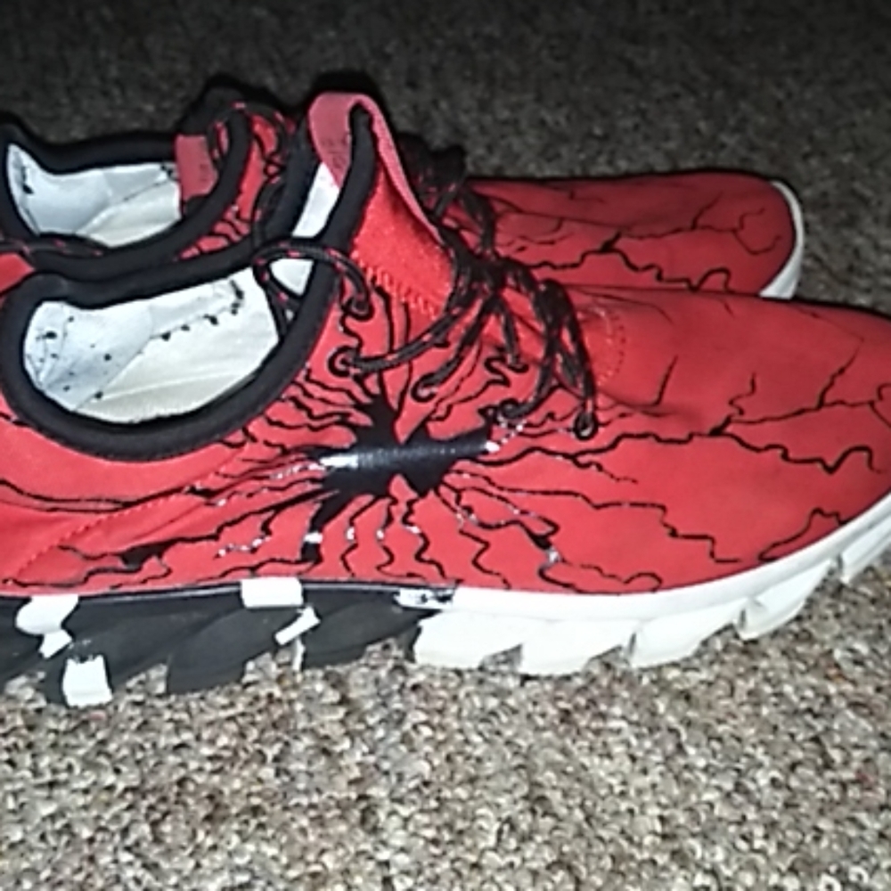 Shoes - Picture 2 of 4